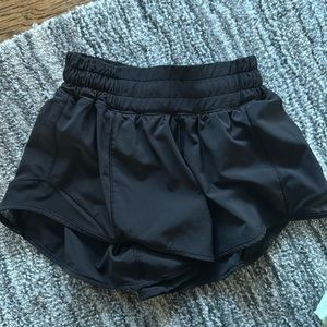 Lululemon hotty hot short with liner size 0